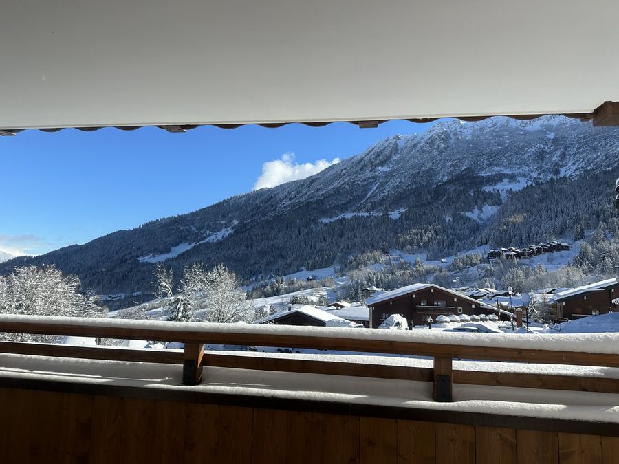 Vue sur la vallée de Valmorel depuis la terrasse